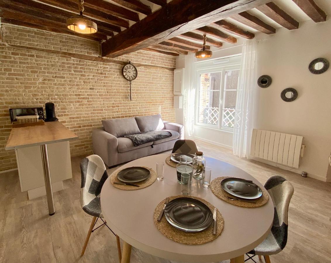 Apartment Le Confort Normand: Quayside Comfort With Netflix & Free Parking Dieppe
