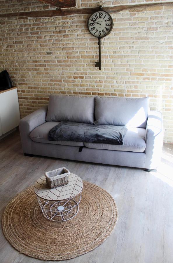 Le Confort Normand: Quayside Comfort With Netflix & Free Parking Apartment *